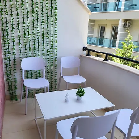 Aron Apartment Tushemisht