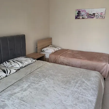 Aron Apartment