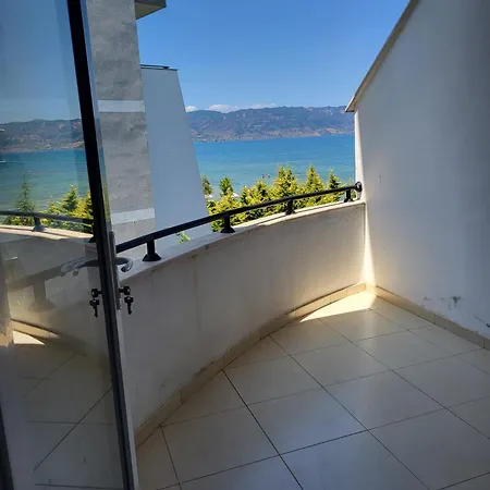 Apartment Aron