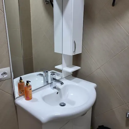 Aron Apartment