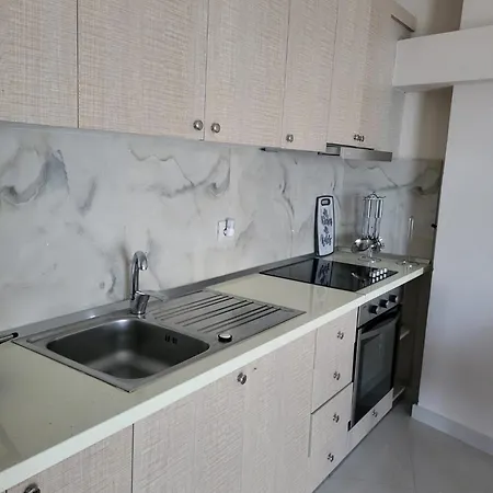 Aron Apartment